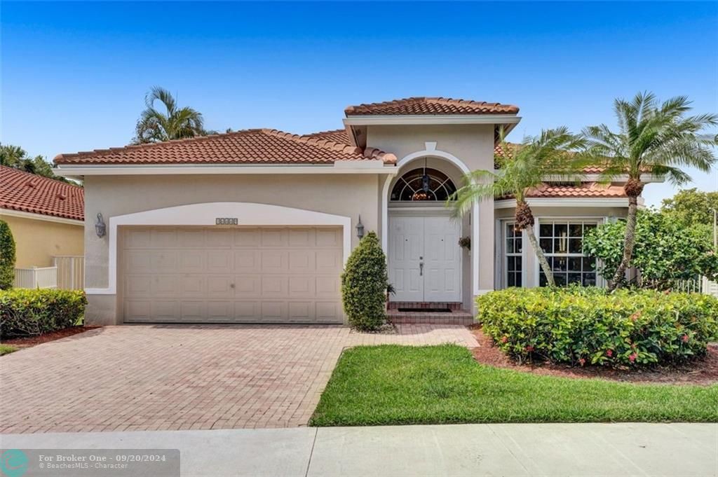 Recently Sold: $760,000 (4 beds, 2 baths, 2115 Square Feet)