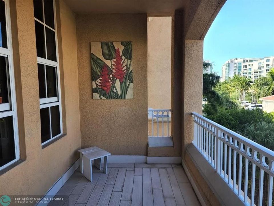 Recently Sold: $499,000 (2 beds, 2 baths, 1368 Square Feet)