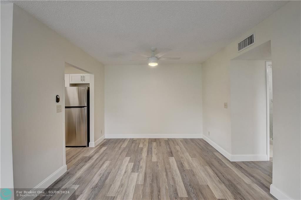 Recently Sold: $245,000 (2 beds, 2 baths, 1186 Square Feet)