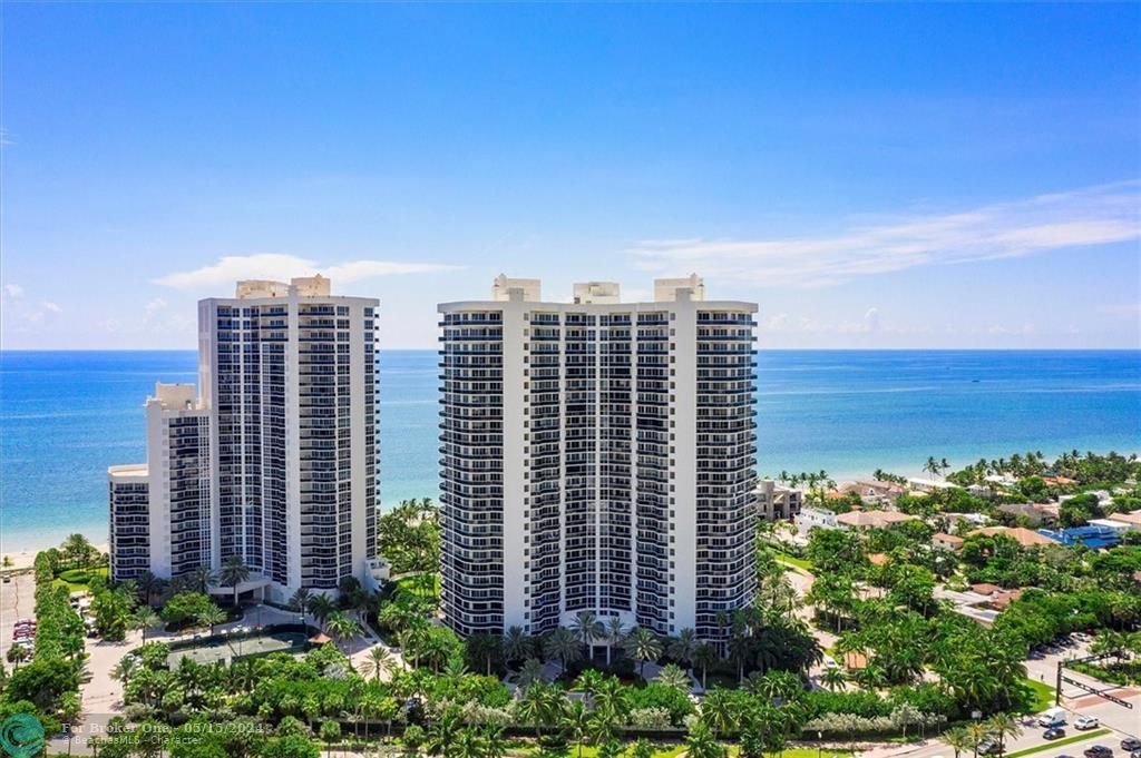 Recently Sold: $3,199,000 (3 beds, 3 baths, 2318 Square Feet)