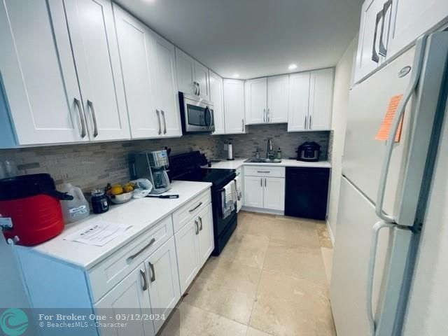 Recently Sold: $159,000 (1 beds, 1 baths, 708 Square Feet)