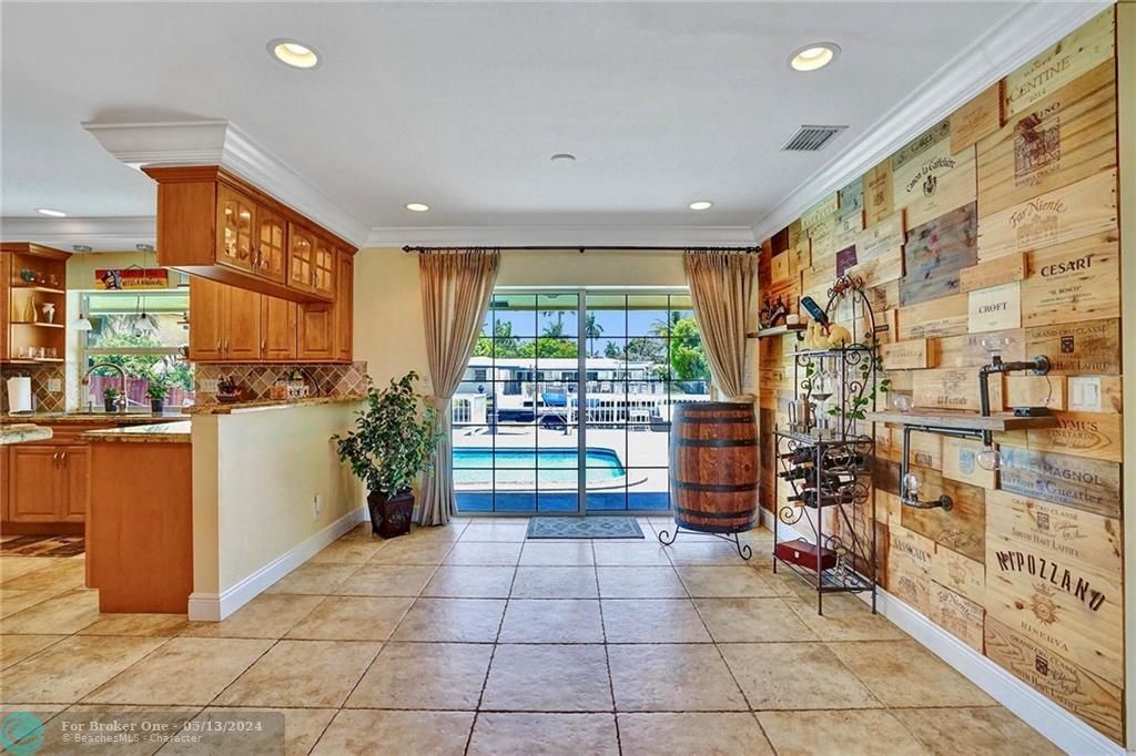 Recently Sold: $1,200,000 (4 beds, 2 baths, 2176 Square Feet)