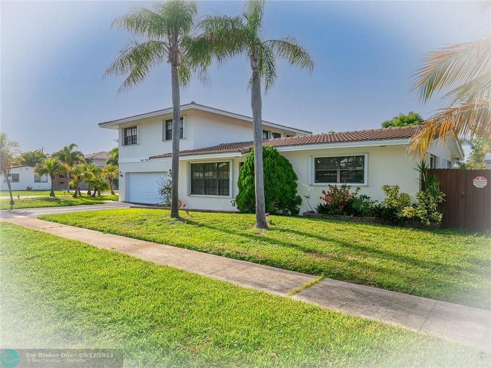 Recently Sold: $649,000 (4 beds, 3 baths, 2365 Square Feet)