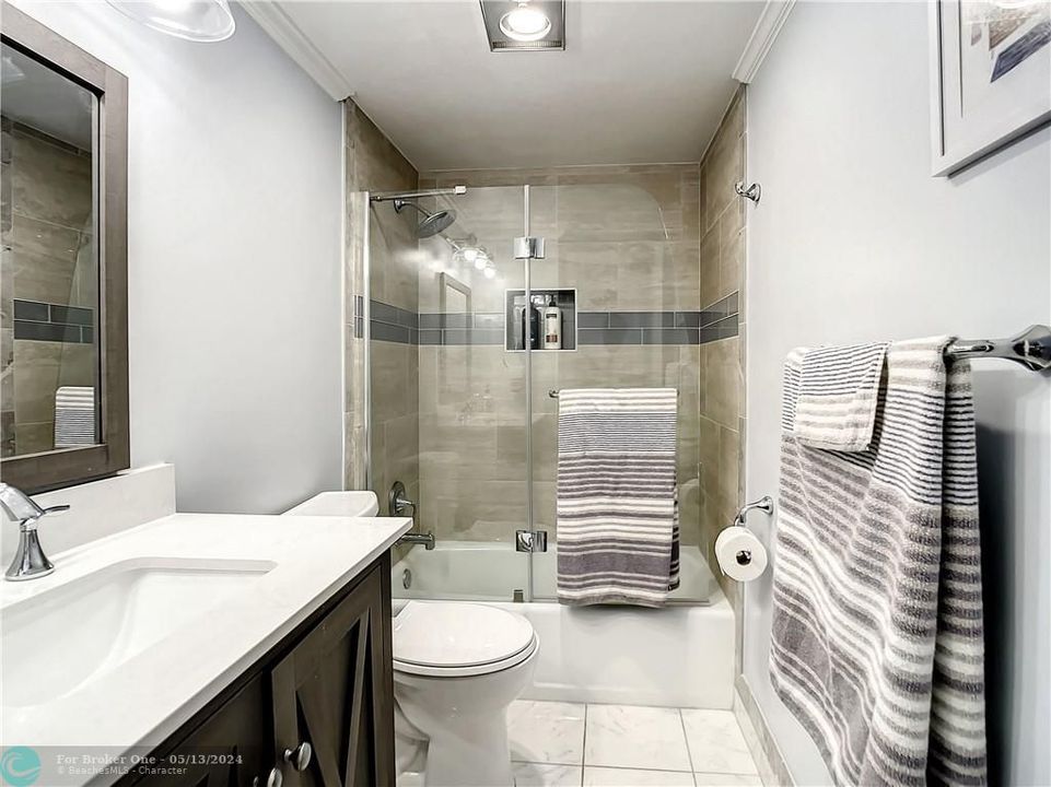 最近售出: $449,000 (2 贝兹, 2 浴室, 1255 平方英尺)
