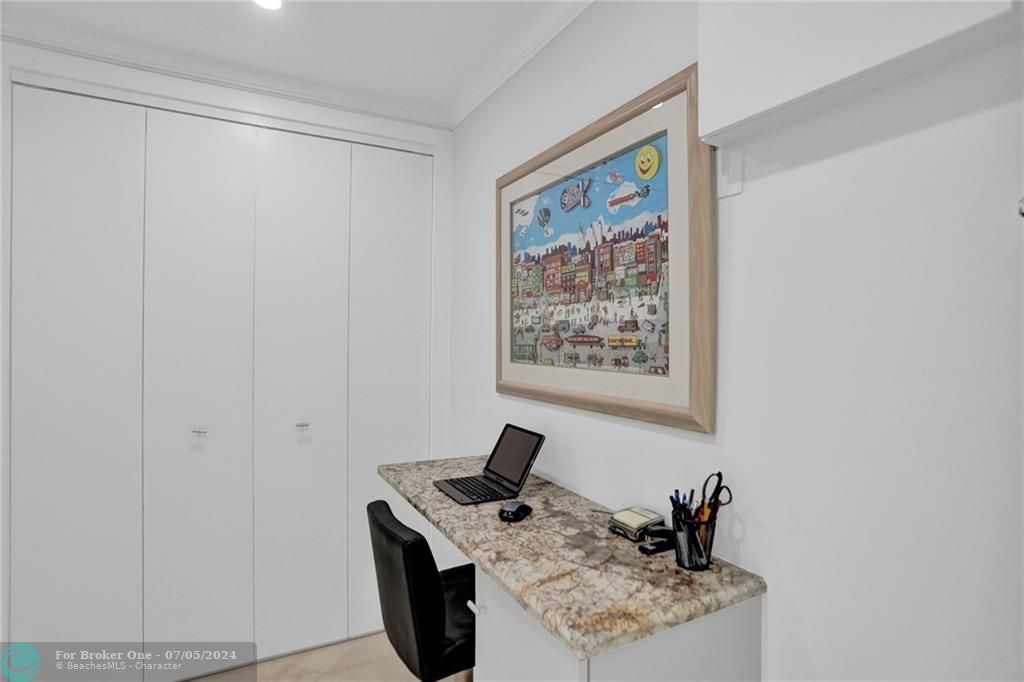 Recently Sold: $1,160,000 (2 beds, 2 baths, 1500 Square Feet)