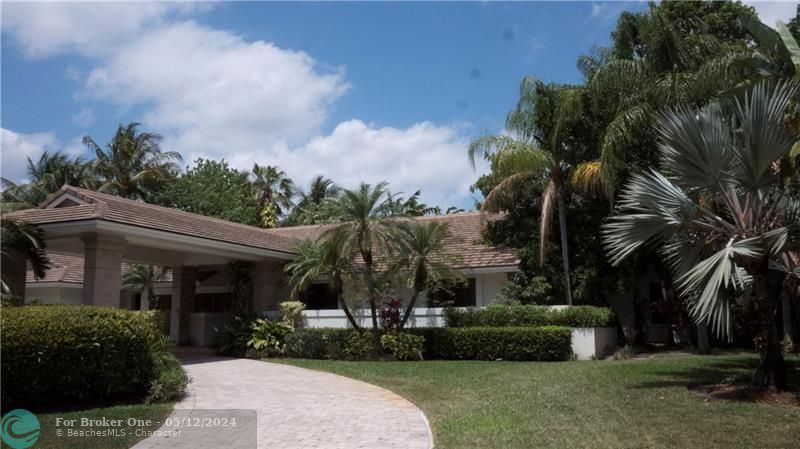 Recently Sold: $2,450,000 (5 beds, 5 baths, 6115 Square Feet)