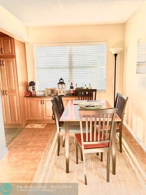 Recently Sold: $179,000 (2 beds, 1 baths, 835 Square Feet)