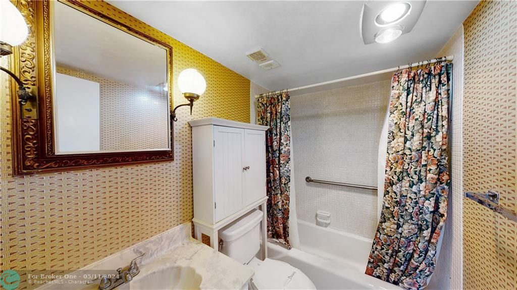 Недавно продано: $369,900 (2 спален, 2 ванн, 1228 Квадратных фут)
