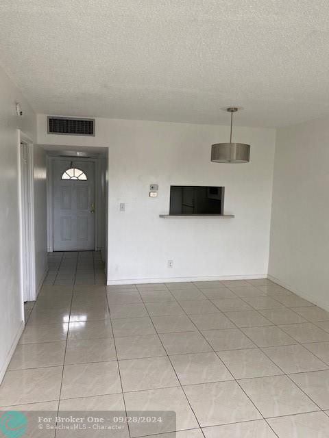 Recently Sold: $57,000 (1 beds, 1 baths, 684 Square Feet)