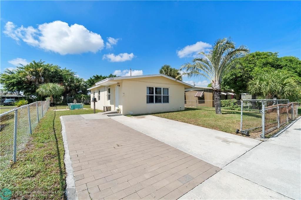 Recently Sold: $289,900 (3 beds, 1 baths, 948 Square Feet)