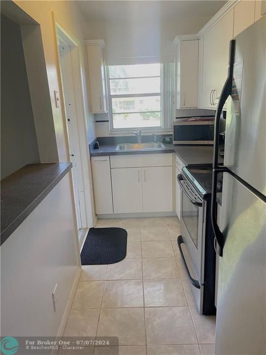 Recently Sold: $100,000 (1 beds, 1 baths, 680 Square Feet)