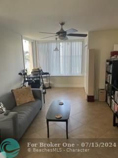 Active With Contract: $279,677 (2 beds, 2 baths, 1038 Square Feet)