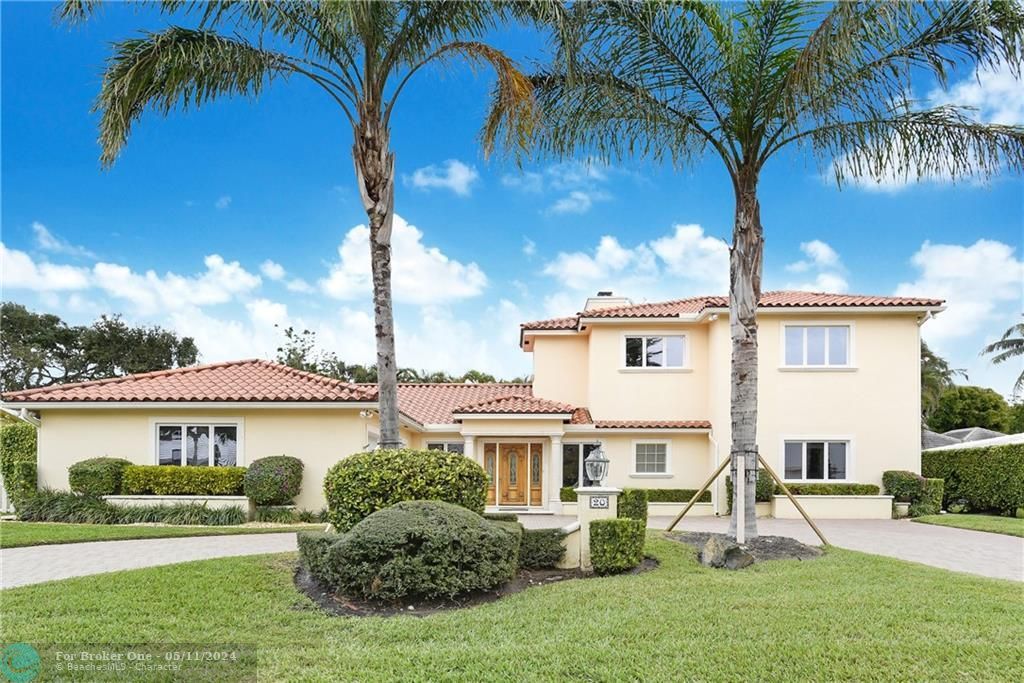 Recently Sold: $2,890,000 (4 beds, 4 baths, 4247 Square Feet)
