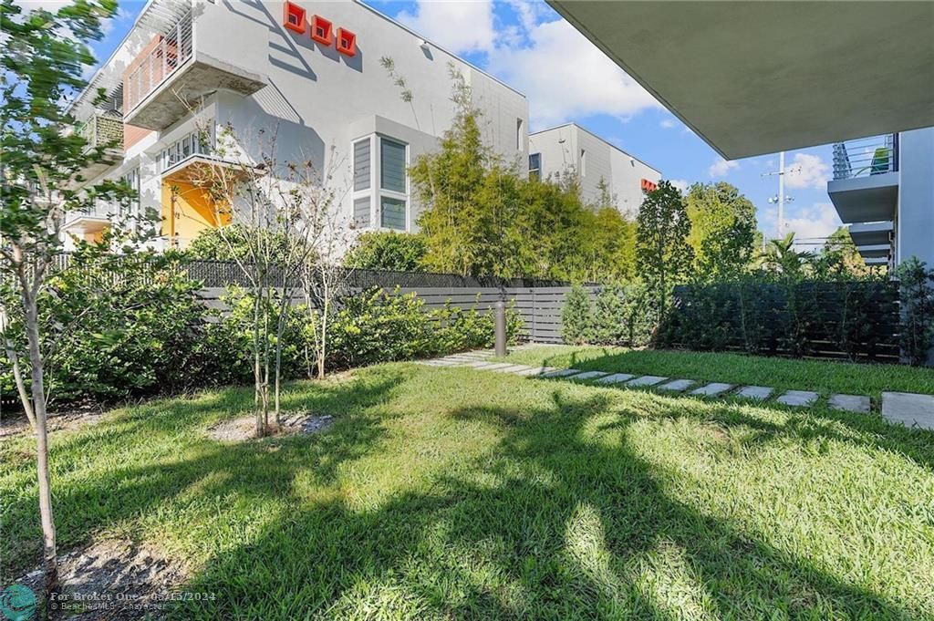 Recently Sold: $849,000 (2 beds, 2 baths, 1697 Square Feet)