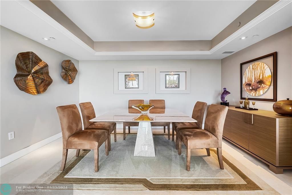 Recently Sold: $2,175,000 (3 beds, 4 baths, 3083 Square Feet)