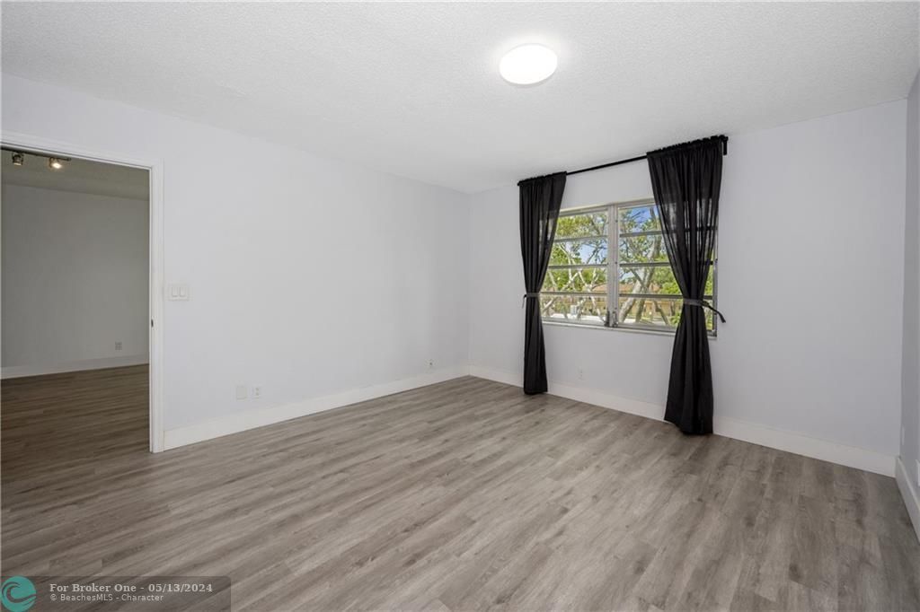 Recently Sold: $209,000 (2 beds, 2 baths, 920 Square Feet)