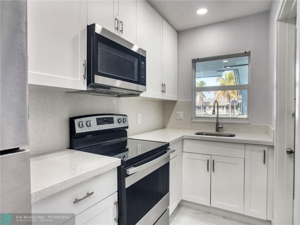 Recently Sold: $146,900 (1 beds, 1 baths, 720 Square Feet)