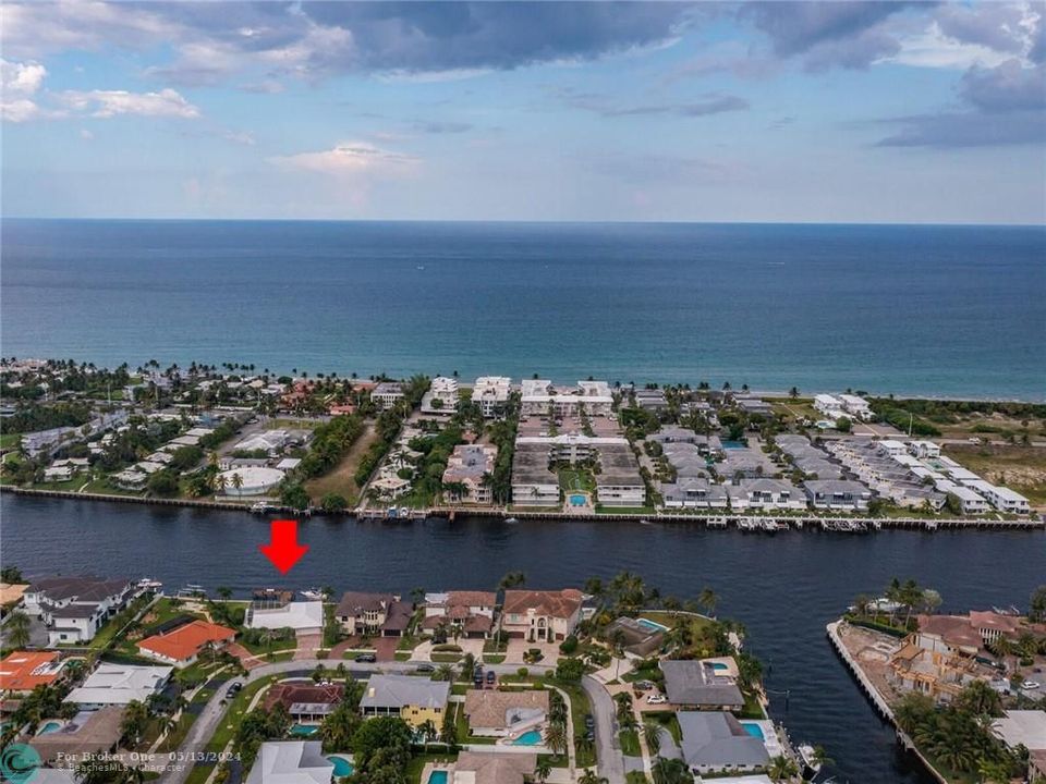 Recently Sold: $2,500,000 (3 beds, 2 baths, 1678 Square Feet)