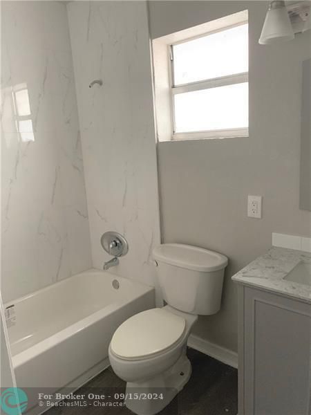 Active With Contract: $1,595 (1 beds, 1 baths, 3916 Square Feet)