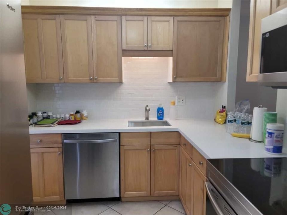 Recently Sold: $184,900 (1 beds, 1 baths, 690 Square Feet)