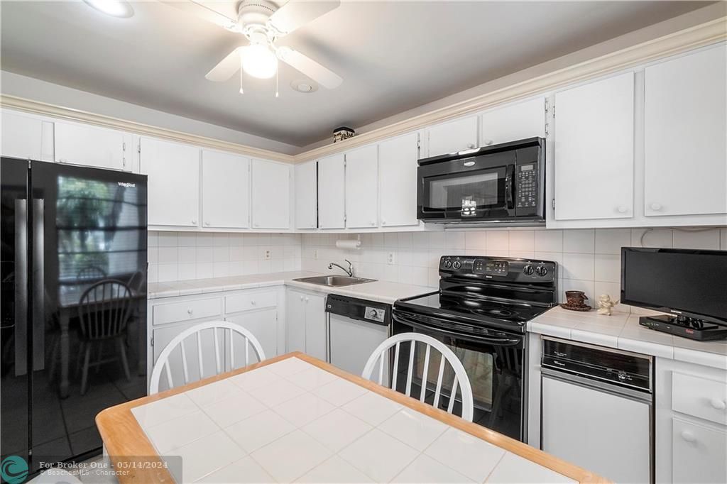 Recently Sold: $249,000 (2 beds, 2 baths, 1266 Square Feet)