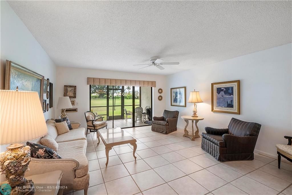 Recently Sold: $249,000 (2 beds, 2 baths, 1266 Square Feet)