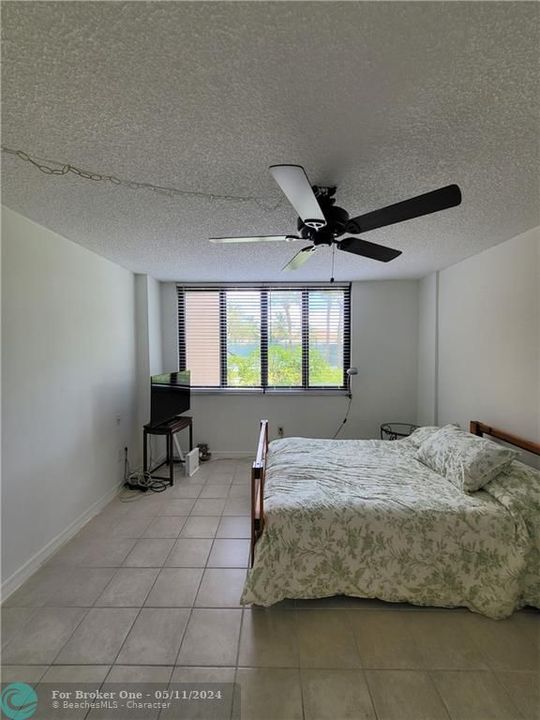 Recently Sold: $299,000 (2 beds, 2 baths, 1175 Square Feet)
