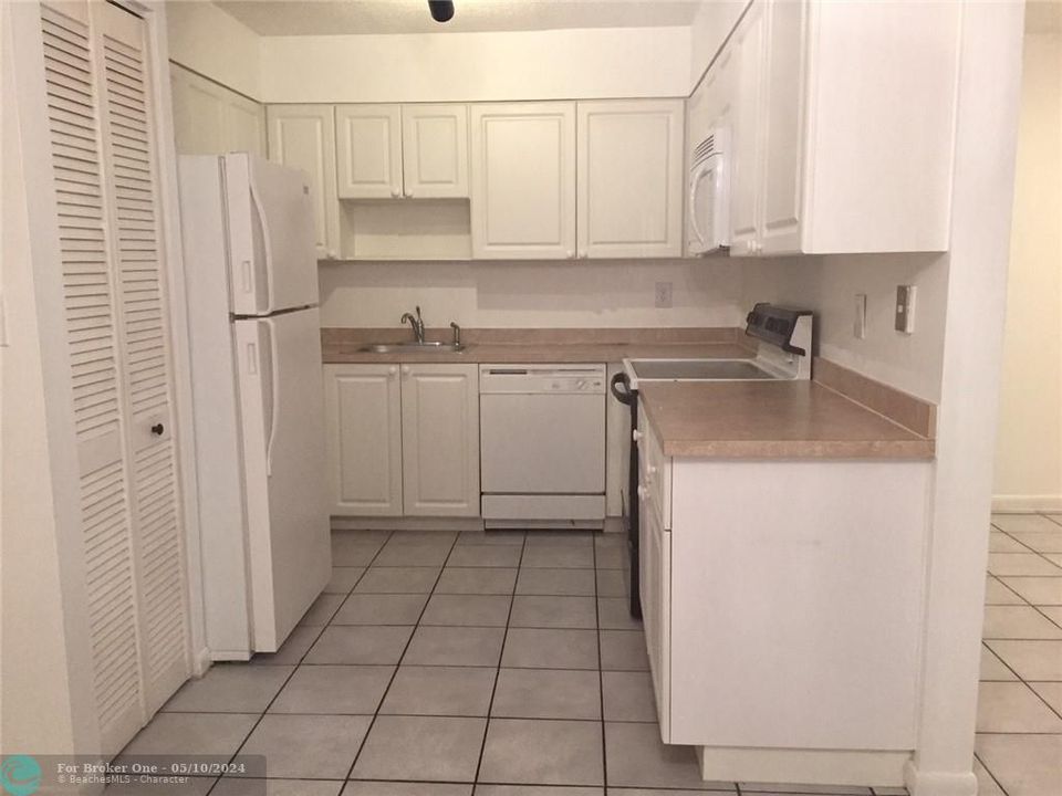 Recently Sold: $159,000 (1 beds, 1 baths, 720 Square Feet)