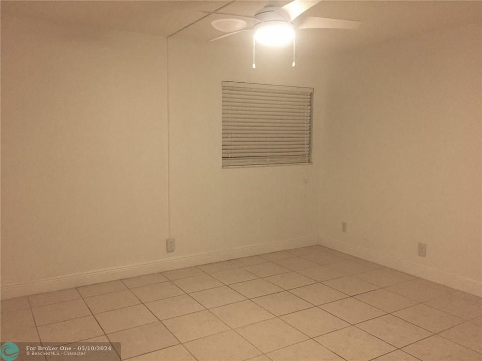 Recently Sold: $159,000 (1 beds, 1 baths, 720 Square Feet)