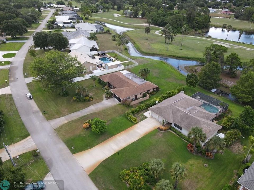 Active With Contract: $345,000 (3 beds, 2 baths, 1660 Square Feet)