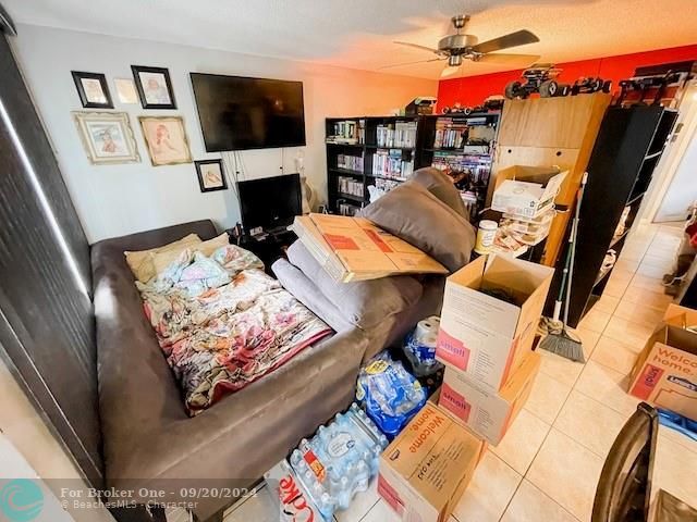 Vendido Recientemente: $74,900 (2 camas, 1 baños, 814 Pies cuadrados)