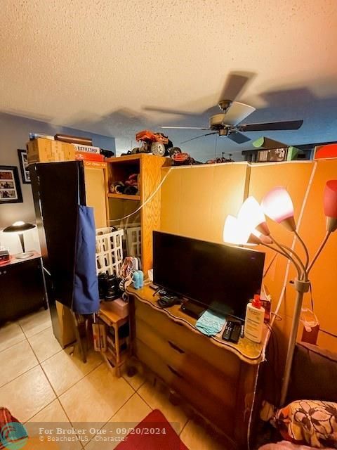 Vendido Recientemente: $74,900 (2 camas, 1 baños, 814 Pies cuadrados)