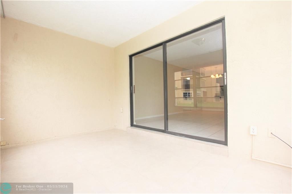 Recently Sold: $240,000 (2 beds, 2 baths, 1000 Square Feet)