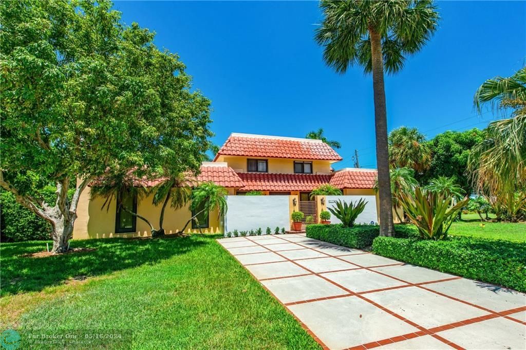 Recently Sold: $2,995,000 (4 beds, 5 baths, 4133 Square Feet)
