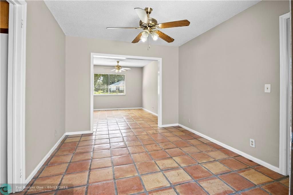 Recently Sold: $580,000 (4 beds, 2 baths, 1919 Square Feet)