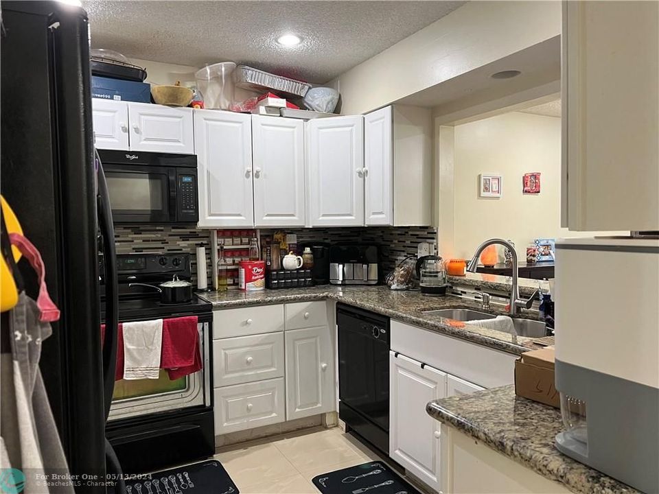 Recently Sold: $292,000 (3 beds, 2 baths, 1407 Square Feet)
