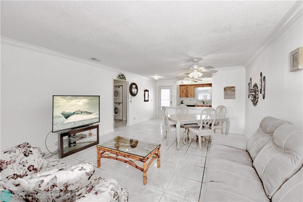 Recently Sold: $225,000 (2 beds, 2 baths, 1182 Square Feet)