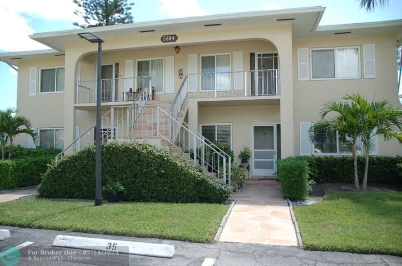 Recently Sold: $249,900 (2 beds, 2 baths, 1250 Square Feet)