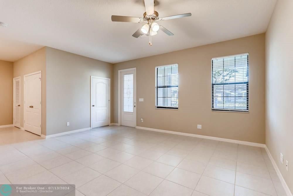 Recently Sold: $281,900 (2 beds, 2 baths, 1494 Square Feet)