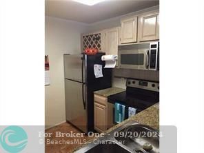 Recently Rented: $1,900 (1 beds, 1 baths, 672 Square Feet)