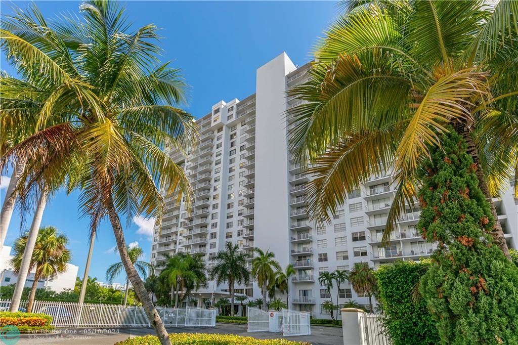 Recently Sold: $280,000 (1 beds, 1 baths, 1066 Square Feet)