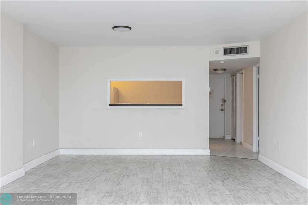 Recently Sold: $280,000 (1 beds, 1 baths, 1066 Square Feet)