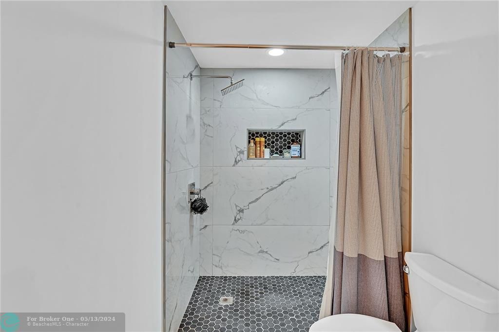 Недавно продано: $399,000 (3 спален, 2 ванн, 1462 Квадратных фут)