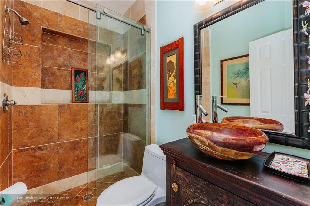 Недавно продано: $2,099,000 (5 спален, 4 ванн, 4089 Квадратных фут)