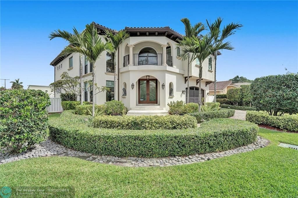 Recently Sold: $4,750,000 (4 beds, 4 baths, 3650 Square Feet)