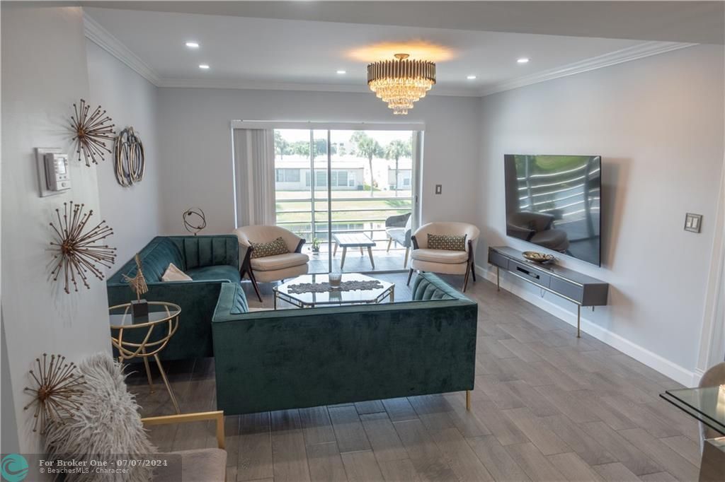 Recently Sold: $210,000 (2 beds, 2 baths, 888 Square Feet)