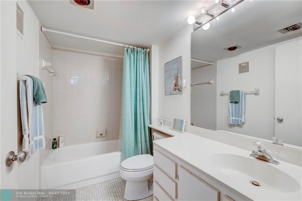 Недавно продано: $249,000 (2 спален, 2 ванн, 1352 Квадратных фут)
