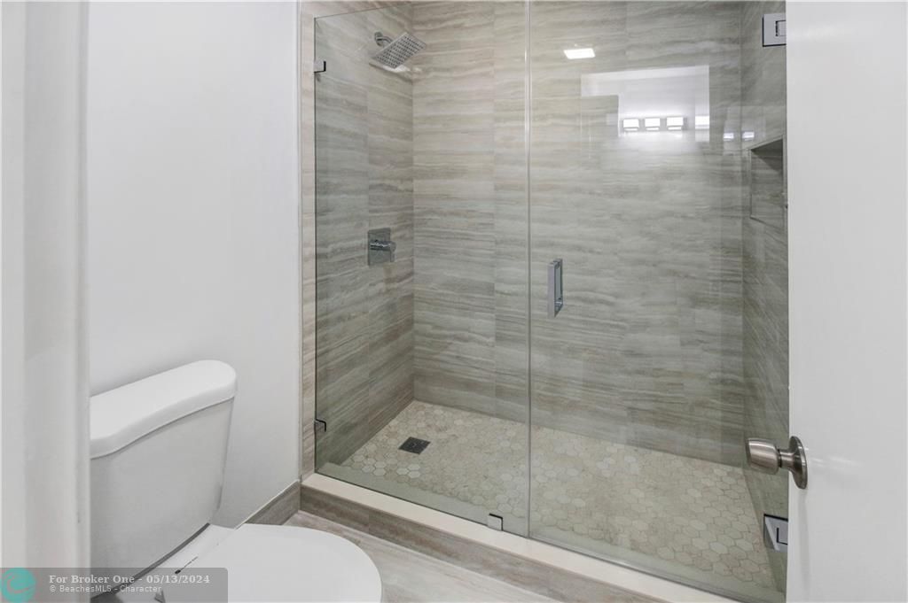 最近售出: $250,000 (2 贝兹, 2 浴室, 1167 平方英尺)