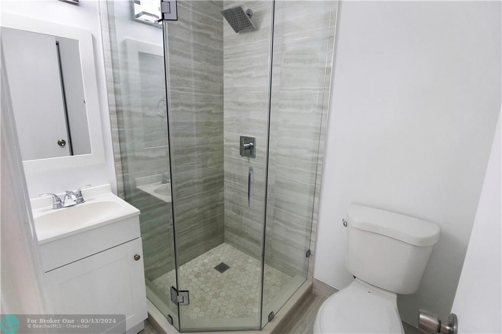 最近售出: $250,000 (2 贝兹, 2 浴室, 1167 平方英尺)