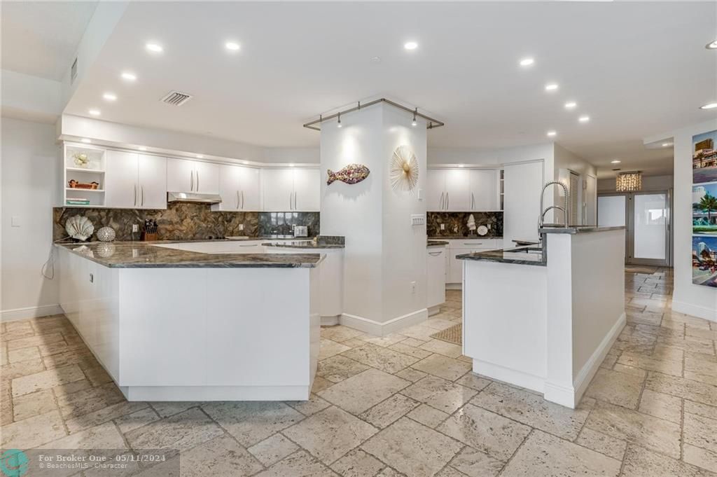 Recently Sold: $1,695,000 (3 beds, 3 baths, 2365 Square Feet)